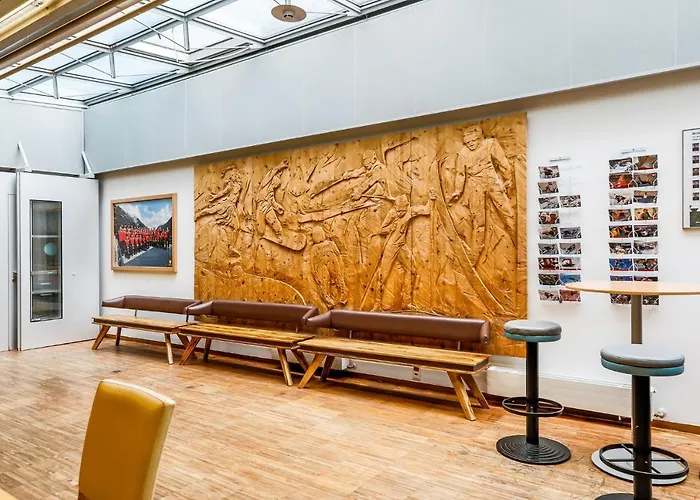 Hotell Olympiaworld-landessportzentrum 2*